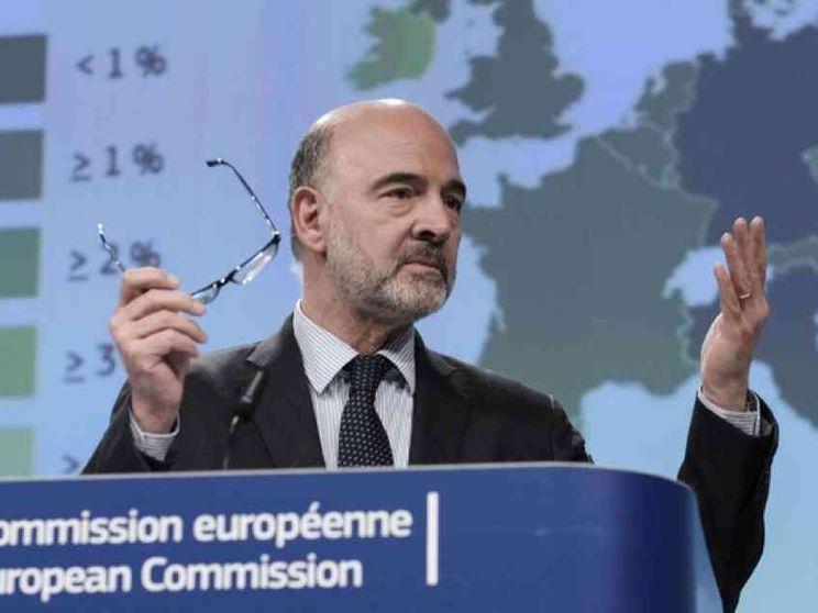 La Ue vede nero sull'Italia. Crescita al palo, sale il deficit