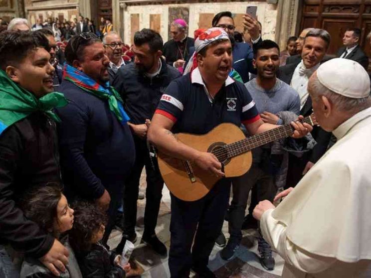 Il Papa a rom e sinti: cittadino di seconda classe è chi scarta gli altri