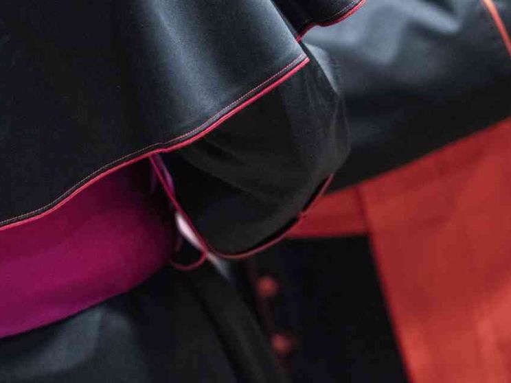La riduzione delle diocesi in Italia muove i primi passi