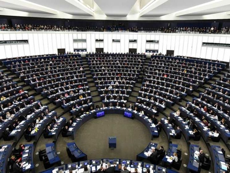 Qui Strasburgo l’assemblea da 3.143 scelte