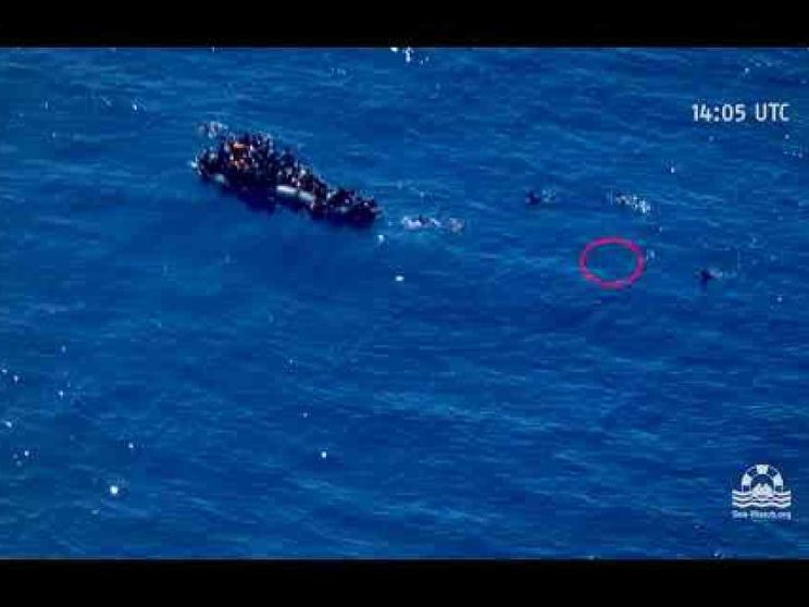 La Sea Watch: «La Marina non interviene, così annega un uomo» / VIDEO