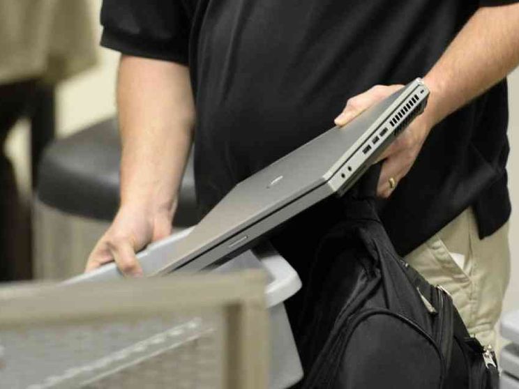 Il visto per gli Usa? Solo se fornisci account social, mail e telefoni