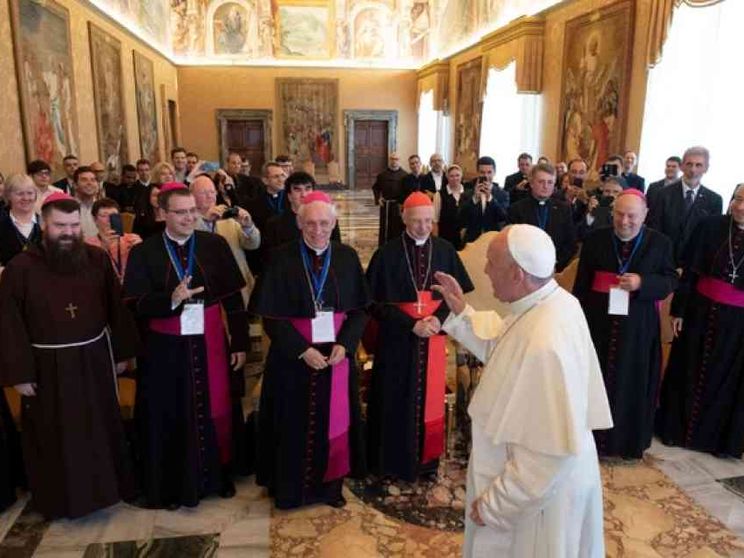 Papa Francesco: «No a proselitismo, la vocazione non è cercare nuovi soci»