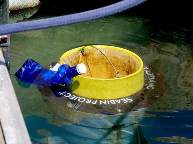 Volvo accelera contro la plastica in mare