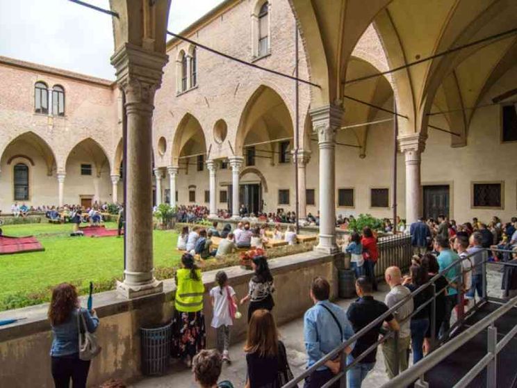 La festa dei single: «Sant'Antonio fammi sposare»