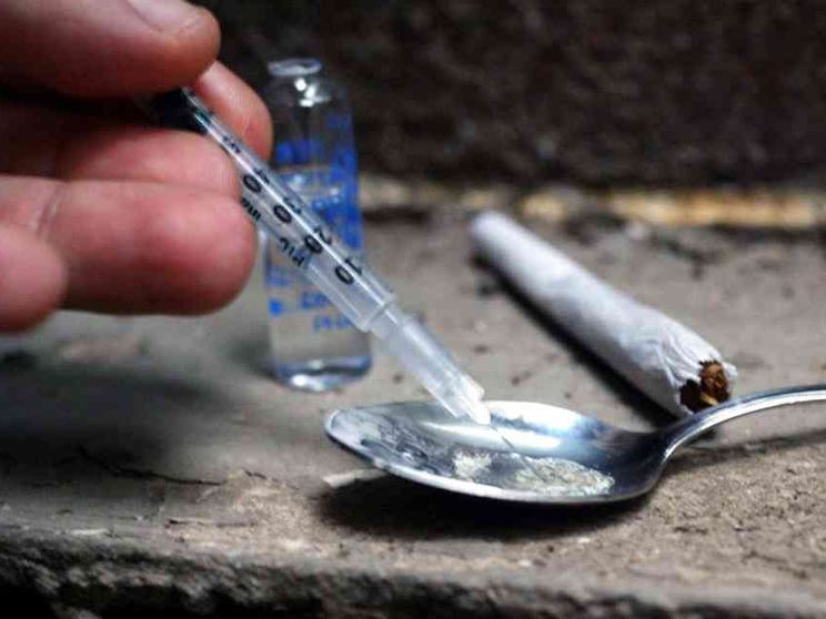 Droga, cresce il consumo e calano prevenzione e cura