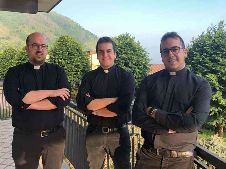 Tre fratelli diventano sacerdoti