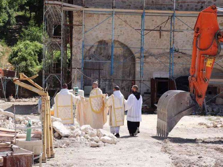 A Norcia posata la prima pietra del nuovo monastero di San Benedetto