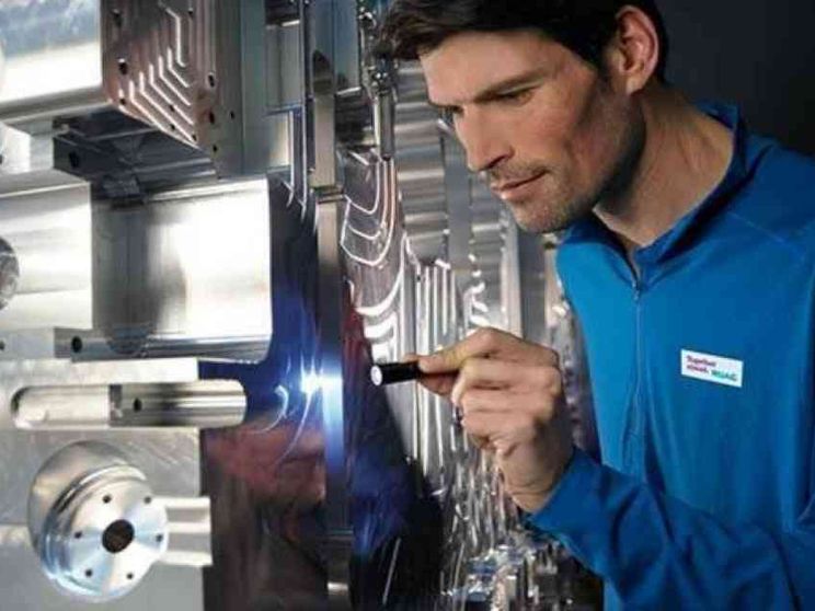 Le persone al centro