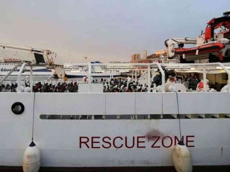 La Procura indaga. Nave Gregoretti bloccata ad Augusta da 6 giorni