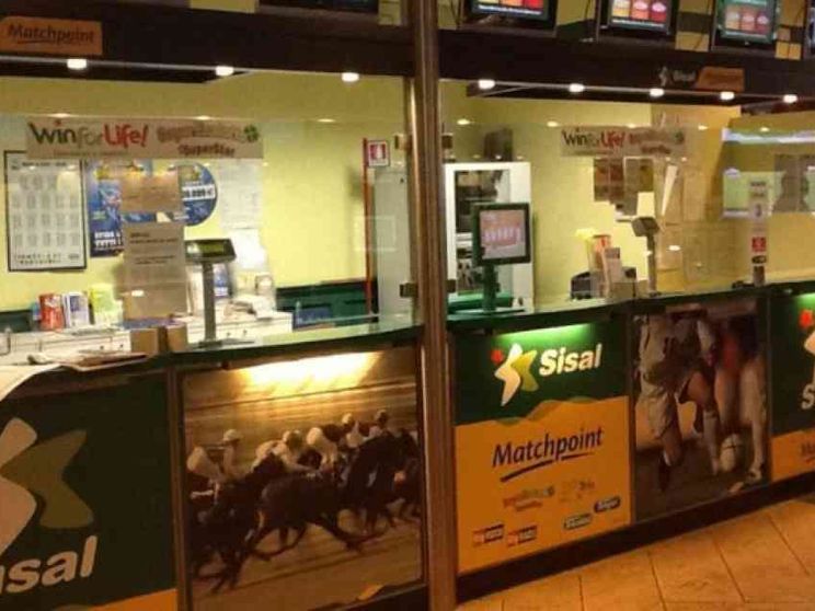 Di Maio all'attacco di Agcom: «Linee guida assurde, le bloccheremo»