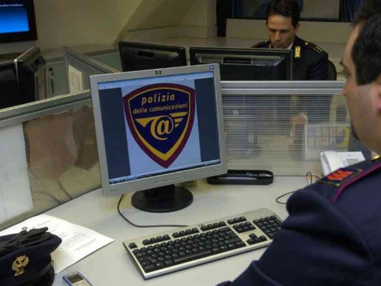 È allarme per gli adolescenti adescati in rete sulle chat dei videogiochi