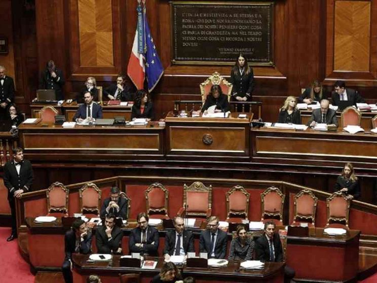 Renzi: accordo possibile. Salvini: taglio parlamentari e voto, Colle "sorpreso"