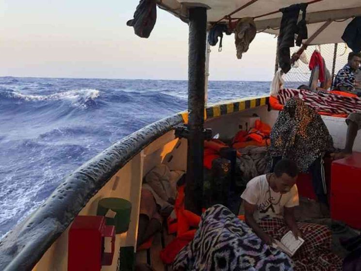 Open Arms, inchiesta per sequestro di persona. Nel mirino il Viminale