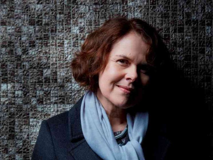 Kate Rhodes: Leggere un thriller per capire la realtà