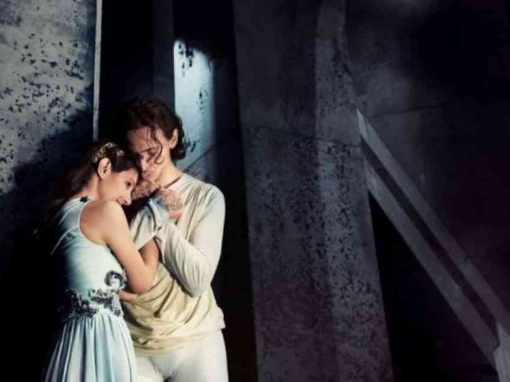 In 10.000 applaudono Polunin all'Arena