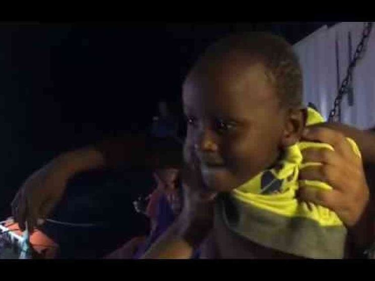 Esclusiva, il «folle» trasbordo dei bimbi dalla Mare Jonio