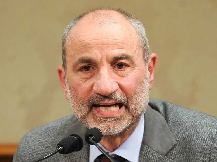 Molte dure domande e una risposta da medici