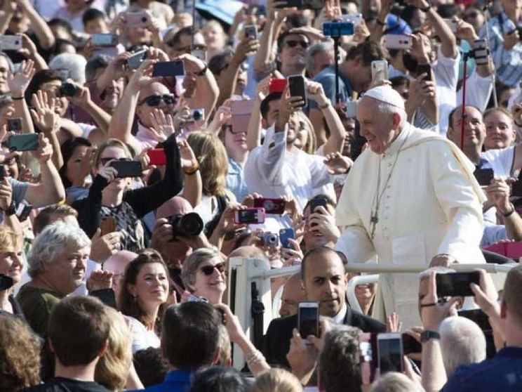 Papa Francesco: non c'è evangelizzazione senza Spirito Santo, senza gioia