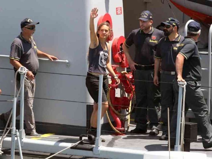 Carola al Parlamento Ue: dove eravate?