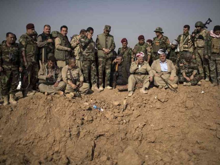 Trump "tradisce" i curdi, benestare all'operazione turca nel nord della Siria