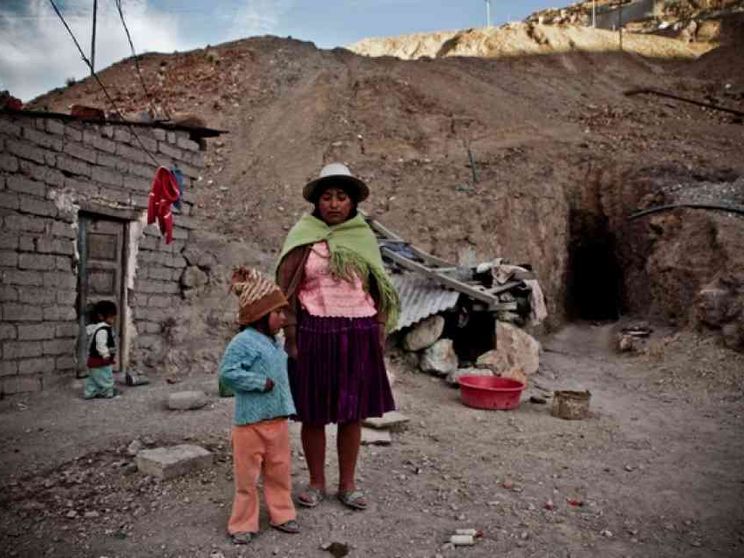 La vita impossibile fra l'argento del Cerro Rico