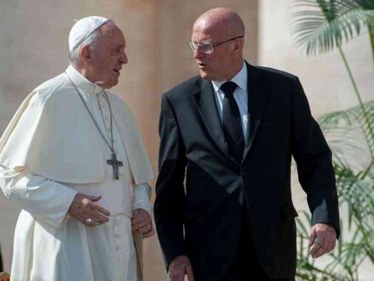 Papa Francesco in visita alla famiglia dell'ex comandante Giani