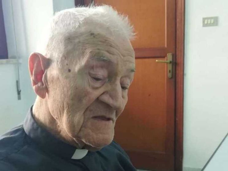 Don Airò e i suoi 70 anni di Messa: «Ho portato Paolo VI tra gli operai»