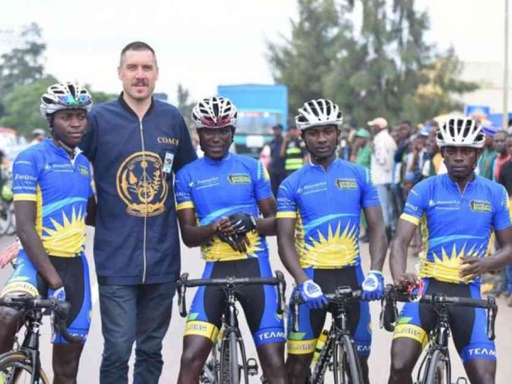 Il riscatto del Ruanda corre su una bicicletta