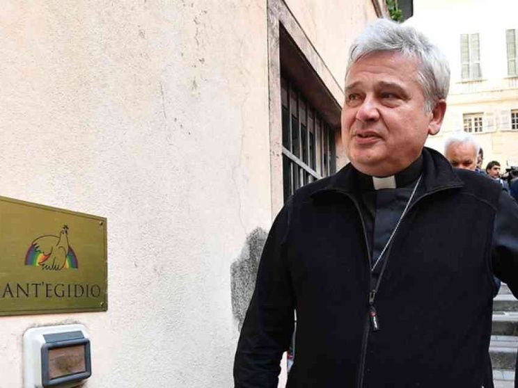 Per i senzatetto, ecco «Lavanderia e docce di papa Francesco»