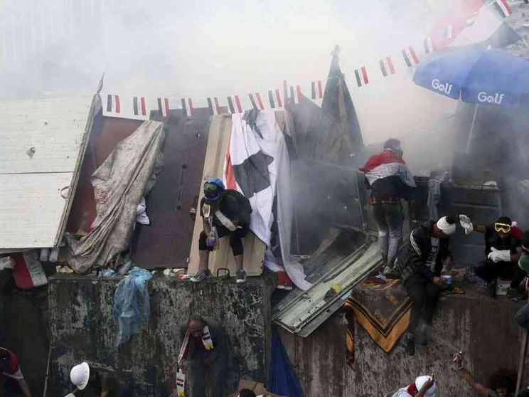 Cento manifestanti uccisi in sei giorni in Iraq