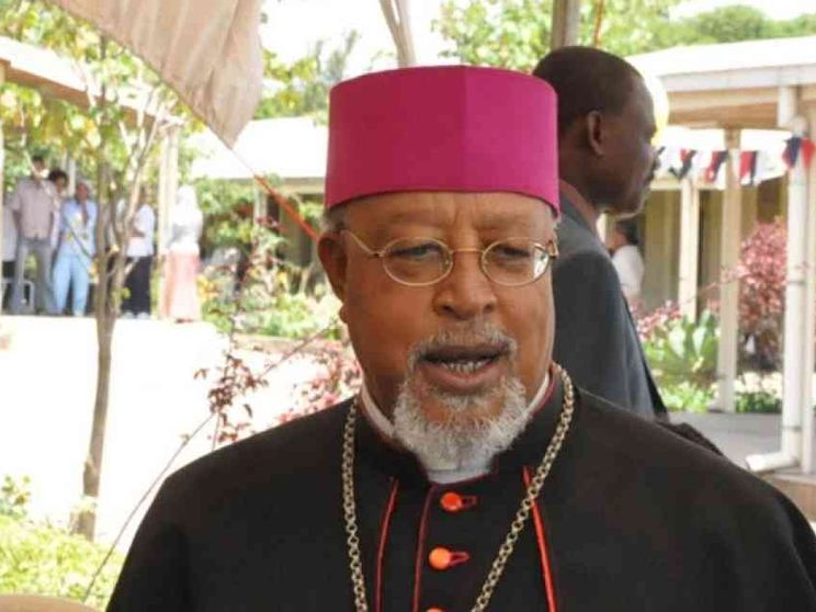 Berhaneyesus Souraphiel: l'Etiopia fa pace con il vicino e la guerra in casa