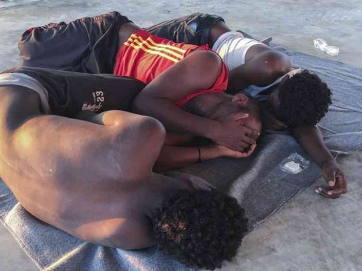 Crimini nei centri di detenzione in Libia. La Corte dell'Aja accusa i boss