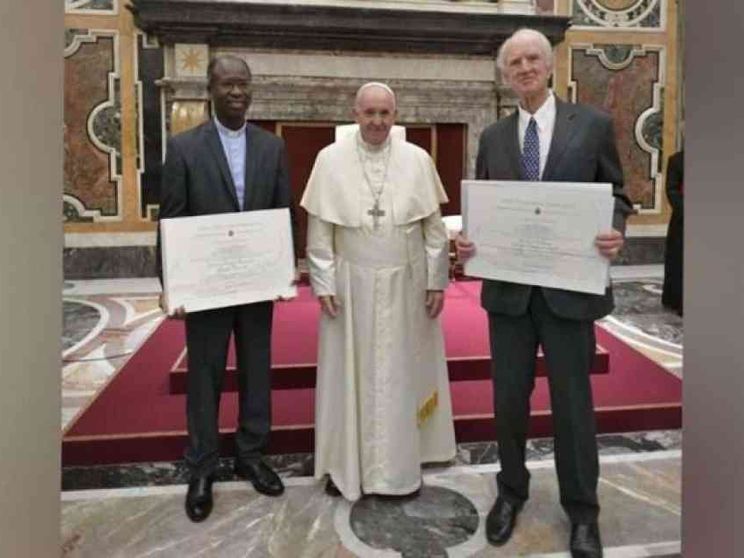 Papa Francesco: grati a Benedetto XVI per il suo servizio alla Chiesa