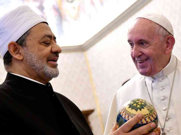 Papa Francesco riceve l'imam al-Tayyeb di al-Azhar: siate messaggeri di pace
