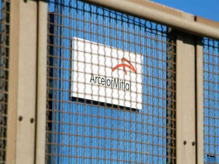 Perquisizioni negli uffici di Arcelor Mittal, indagini su merce in magazzino