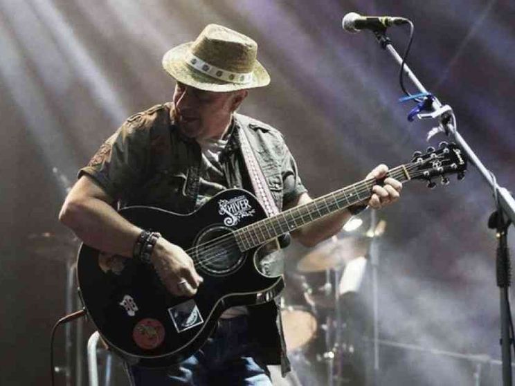 Van de Sfroos: «Ritorno al canto dopo Auschwitz»