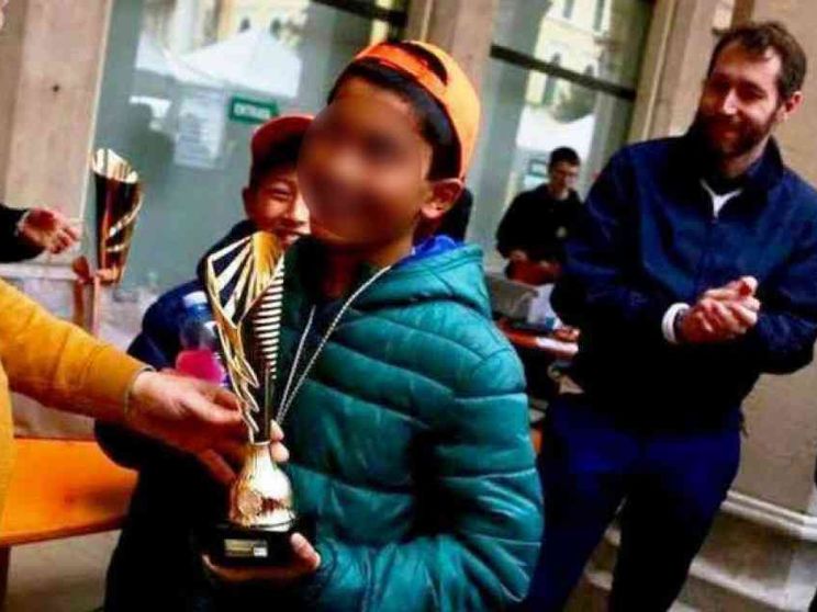 Baby-scacchista riportato a forza in Bangladesh