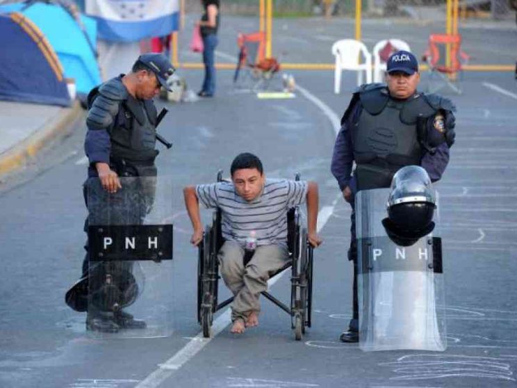 Asilo rigettato per attivista honduregno: «Ora col rimpatrio rischio la vita»