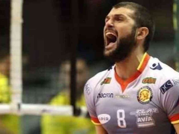 Si gioca anche il 25 dicembre. L'appello di un giocatore: salviamo il Natale