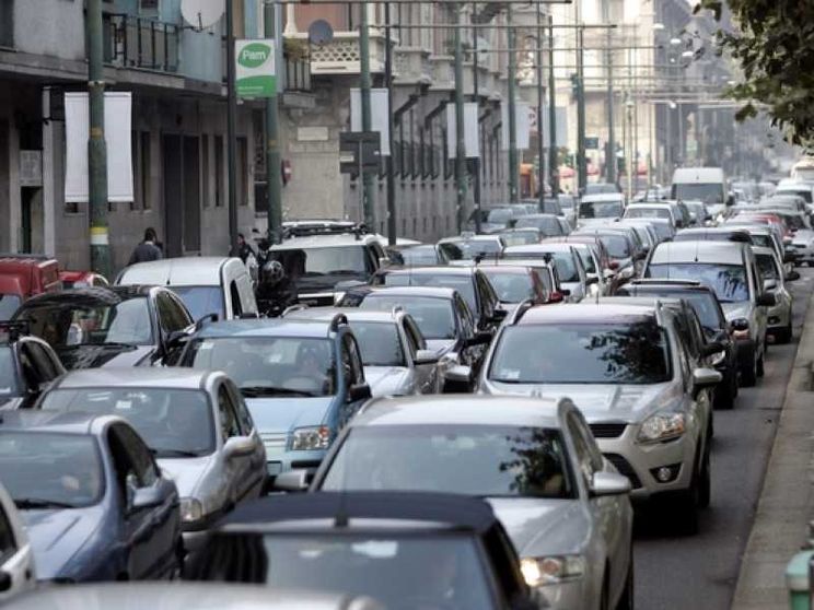 Gli italiani al volante, ecco cosa dice la scatola nera