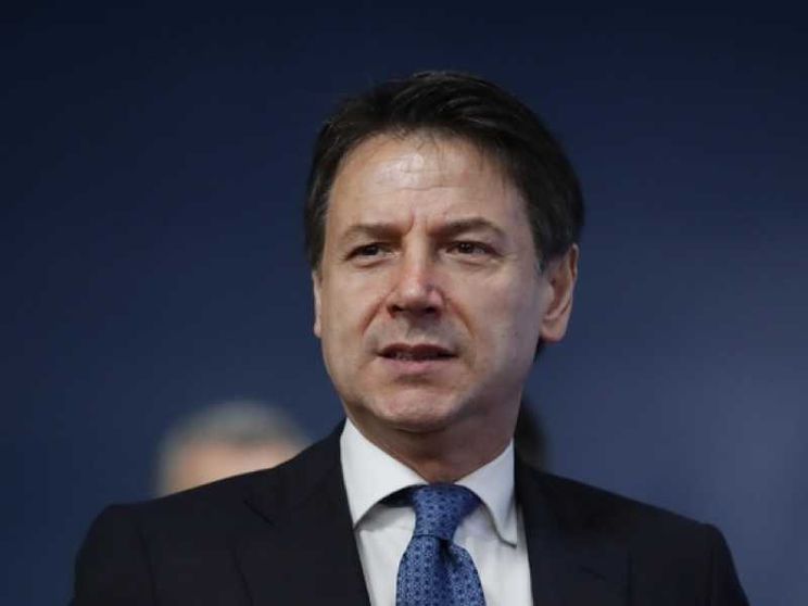 PopBari, Conte: non tuteleremo nessun banchiere. Di Maio attacca