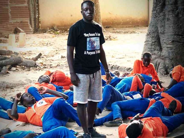 Alì, dal naufragio al teatro: «Così parlo ai fratelli d'Africa»