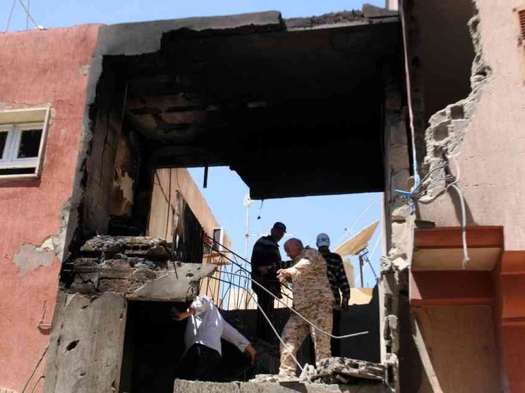 La Libia esplode, l'Italia prova la tardiva politica dei due forni