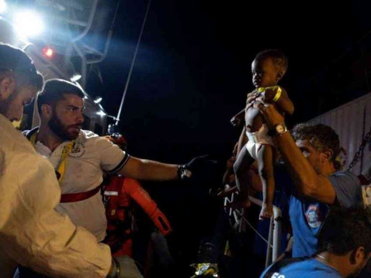 Il piccolo salvato in mare e ora accolto al Sermig di Torino