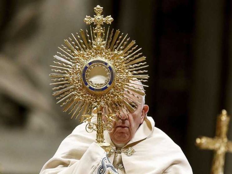 Il Papa: Dio abita la città e cambia la storia attraverso gli ultimi