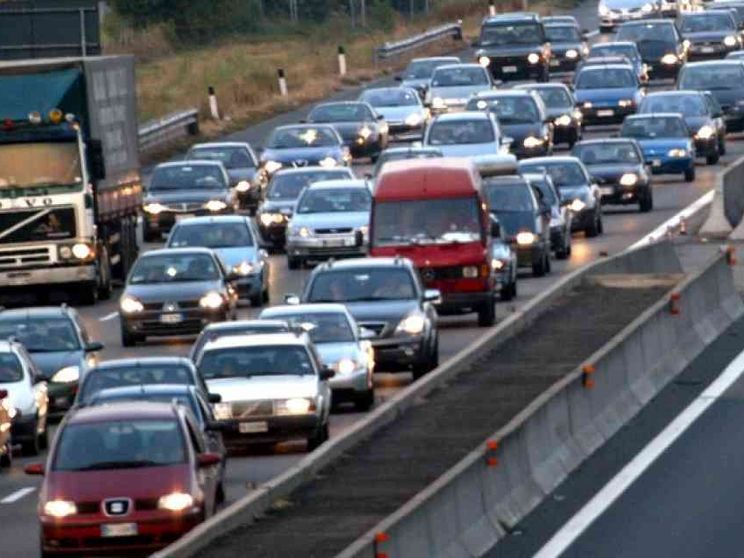 Autostrade, la Liguria in ginocchio dopo la chiusura della galleria Berté