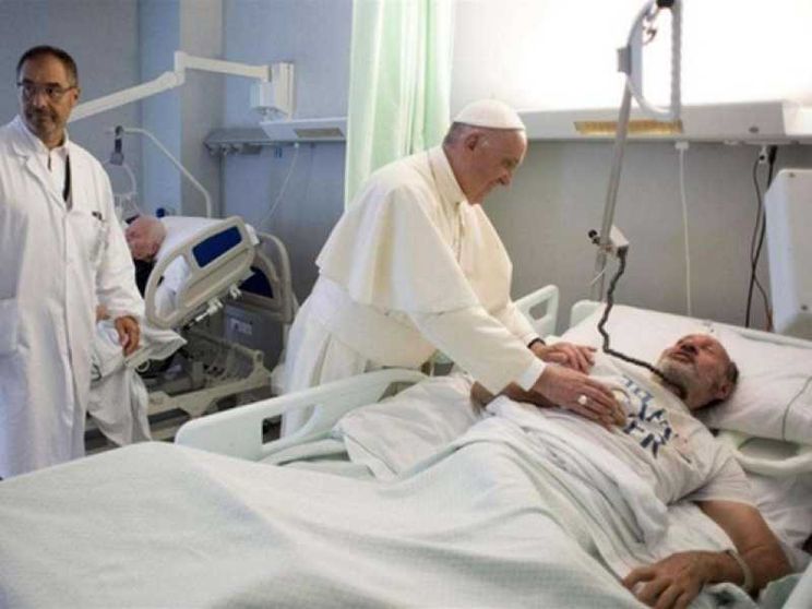 Il Papa: la vita è sacra, inviolabile e indisponibile