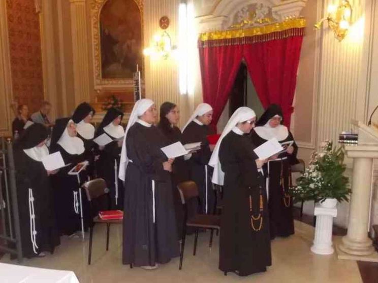 Il monastero "si fa cucina": cresce la produzione di Natale