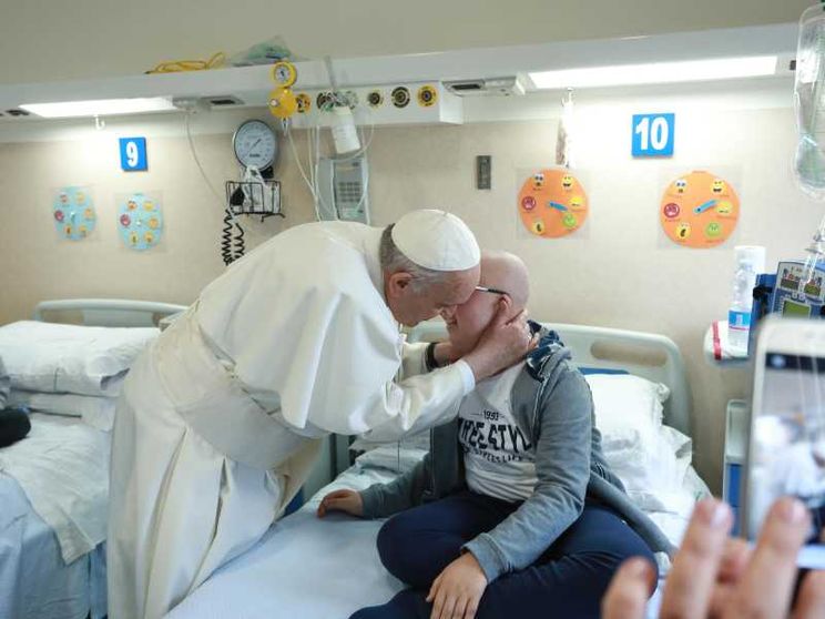 Eutanasia, suicidio assistito, cure palliative: 4 interventi del Papa in 4 mesi